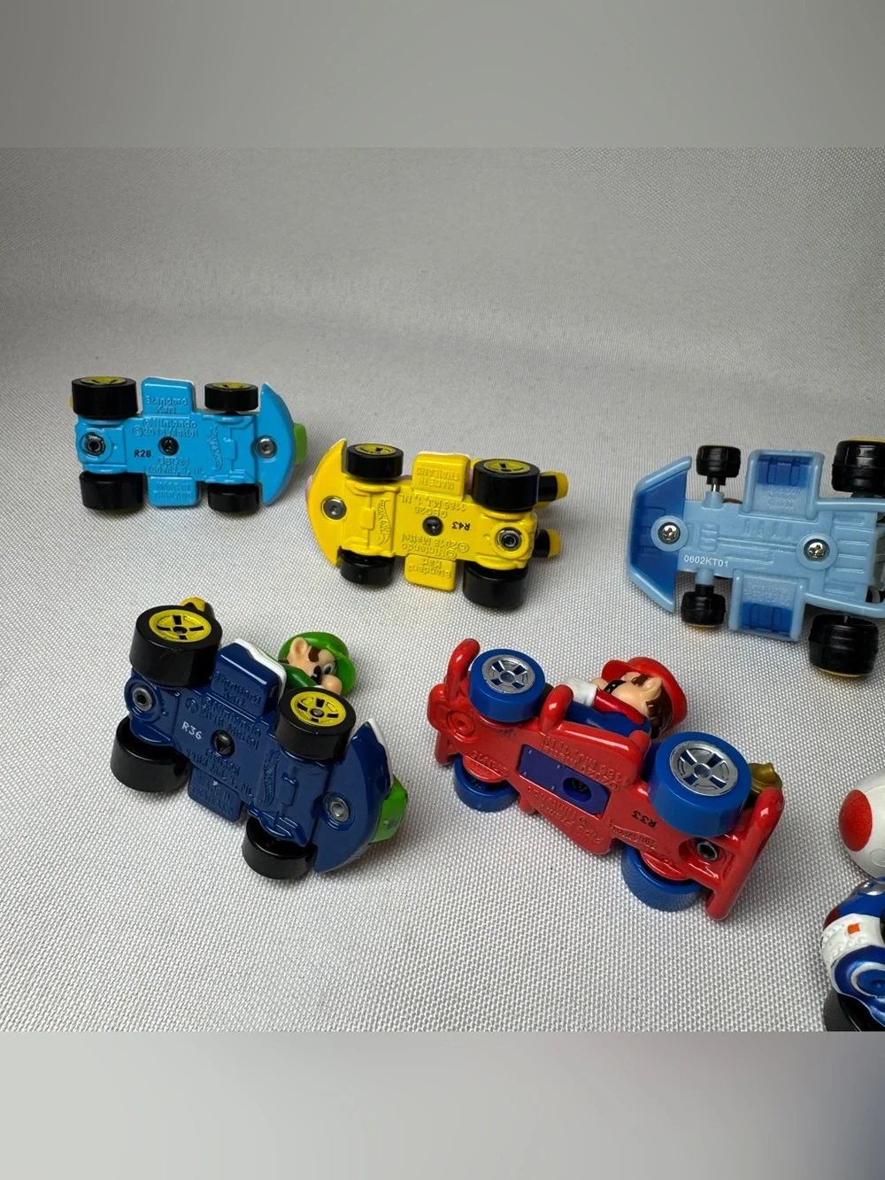 Lot of 8 Nintendo Mario Kart Toy cars Set